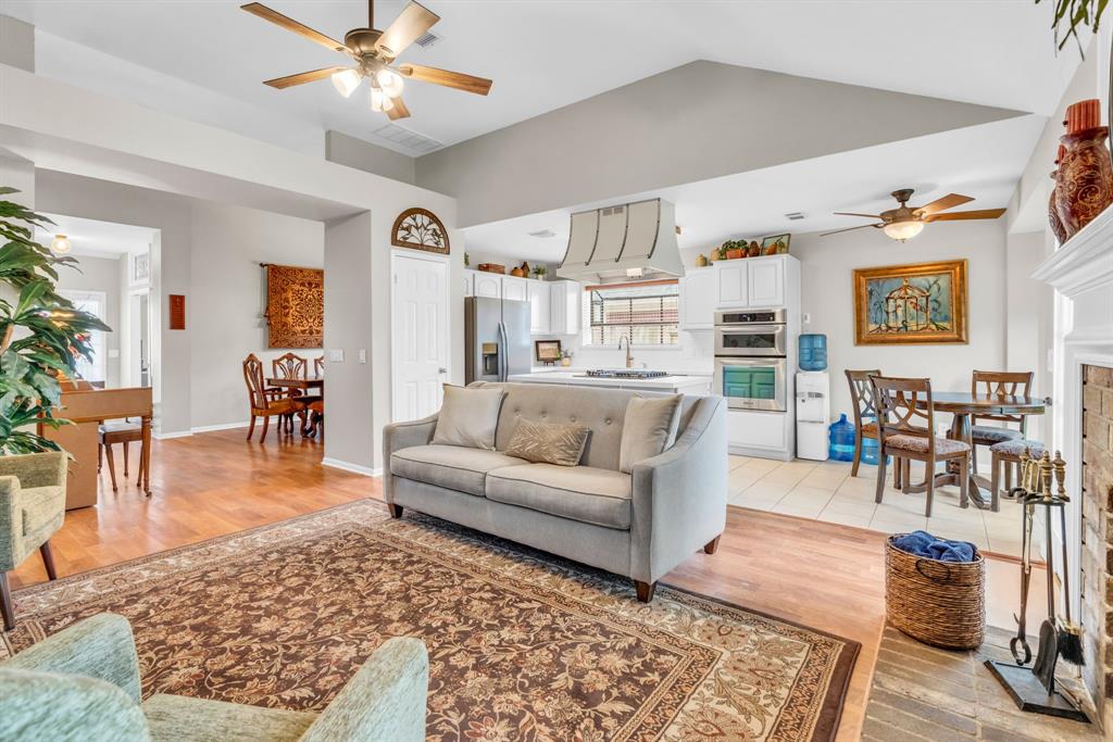 15202 Stoneyview Drive, Houston, Texas image 15