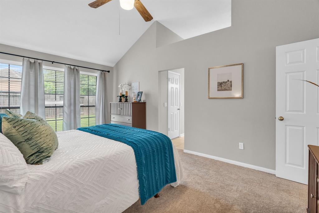 15202 Stoneyview Drive, Houston, Texas image 24