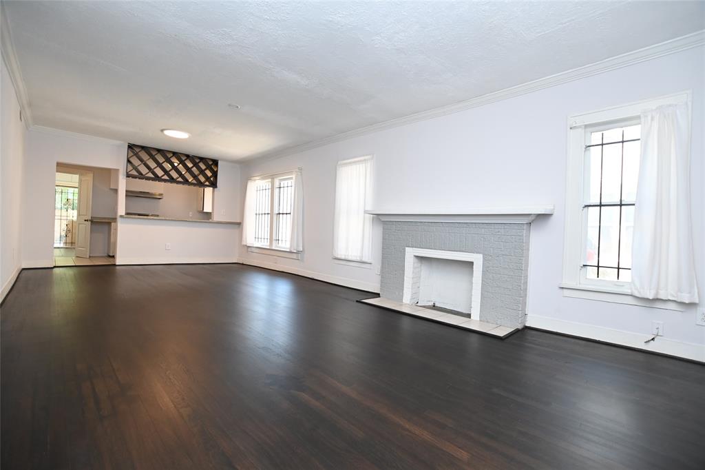 1929 W Dallas Street