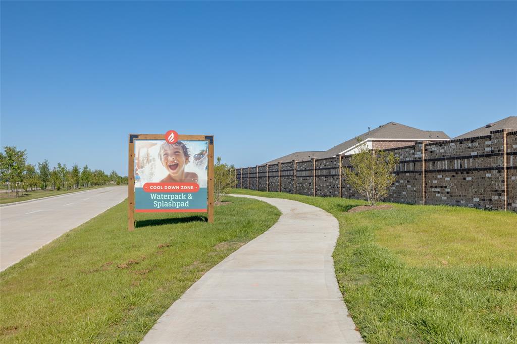 1075 Blue Stone Drive, Beasley, Texas image 18
