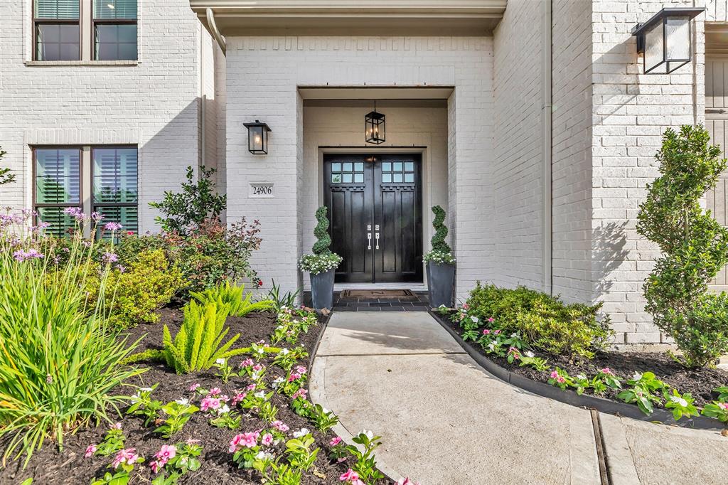 24906 Gingerbush Lane