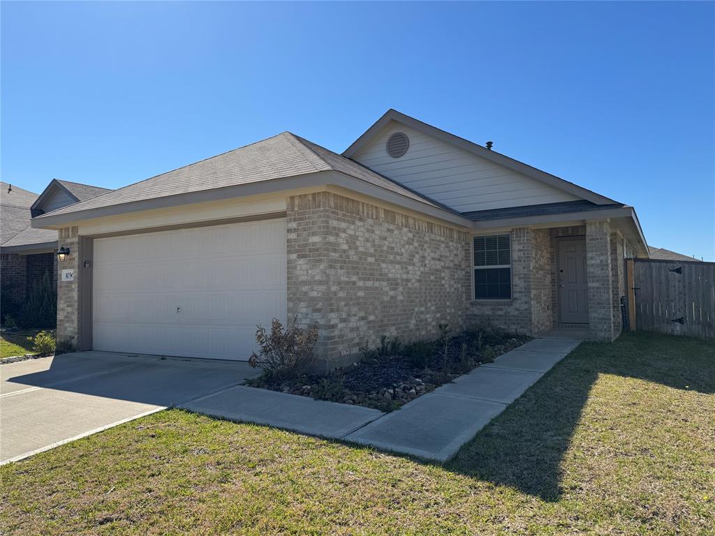 1036 Brighton Orchards Lane, Magnolia, Texas image 1