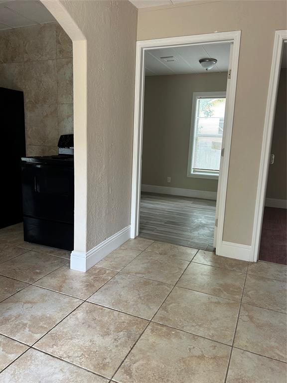 35216 W Pine Hill Street, Pinehurst, Texas image 17