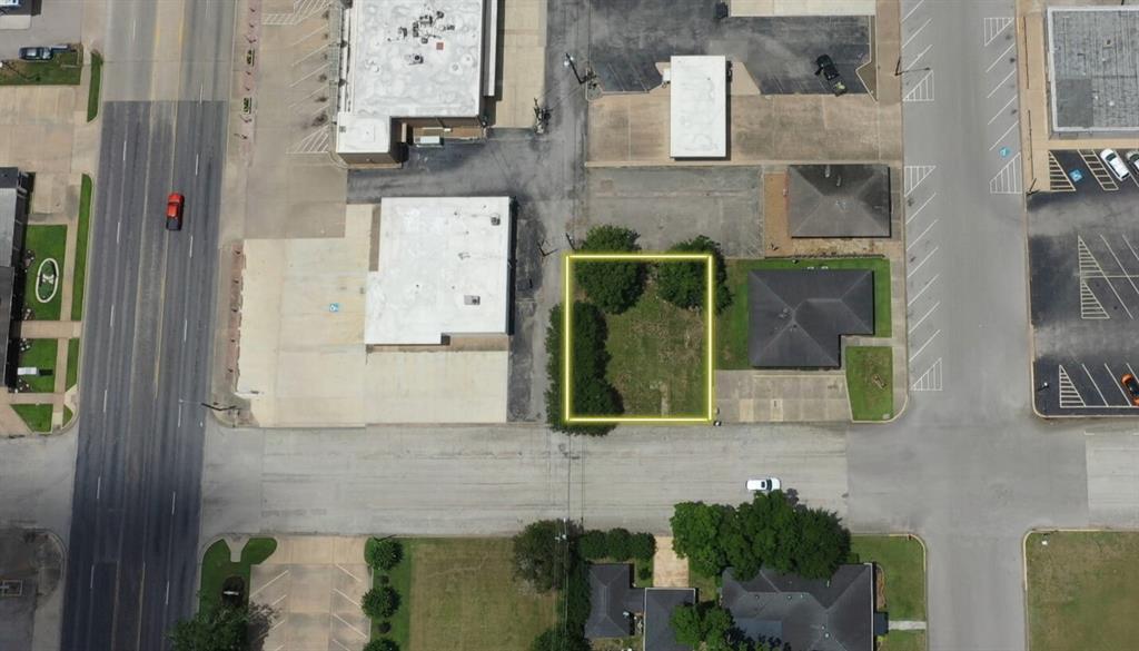 211 4th Street, Sealy, Texas image 4