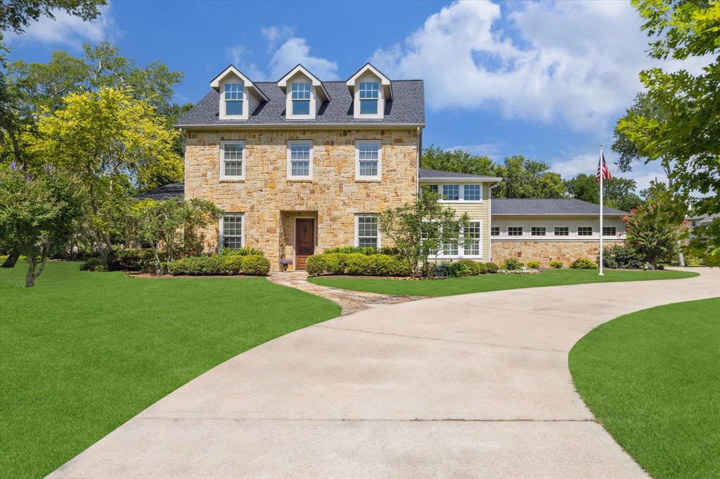 7410 Rustling Oaks Drive