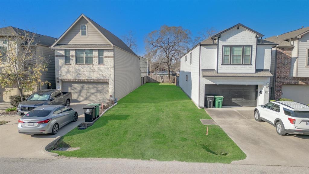 833 W 26th Street, Houston, Texas image 2