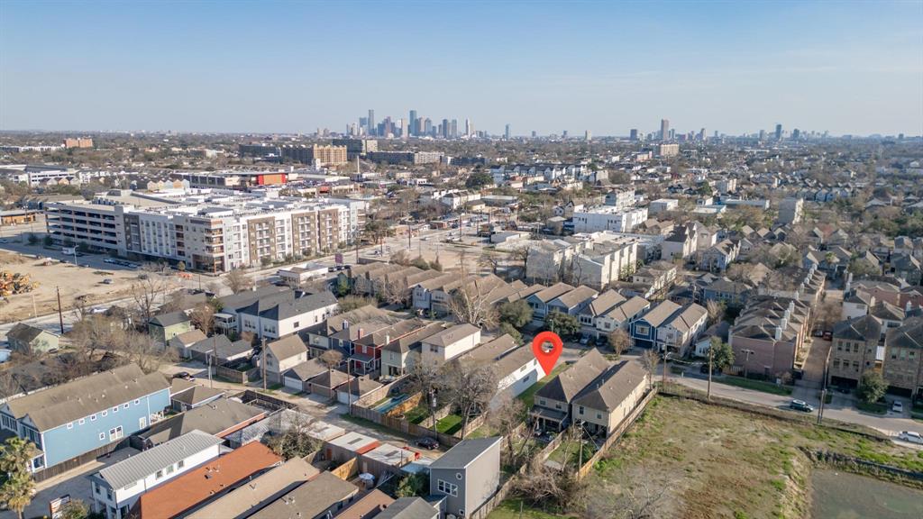 833 W 26th Street, Houston, Texas image 6