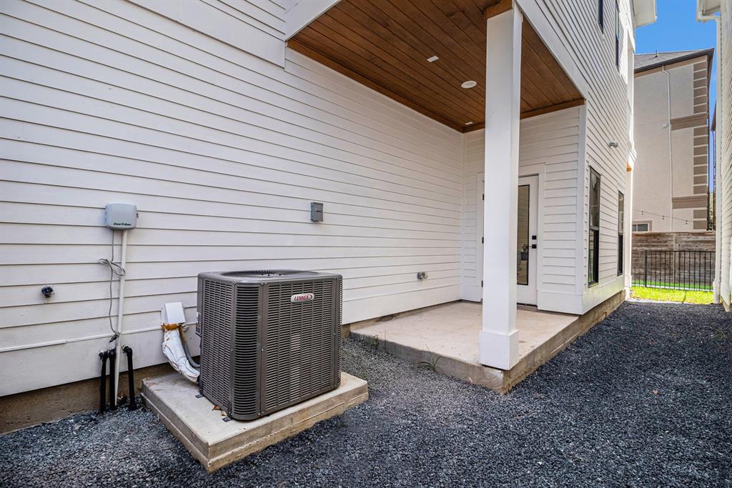 515 E 4th Street, Houston, Texas image 26
