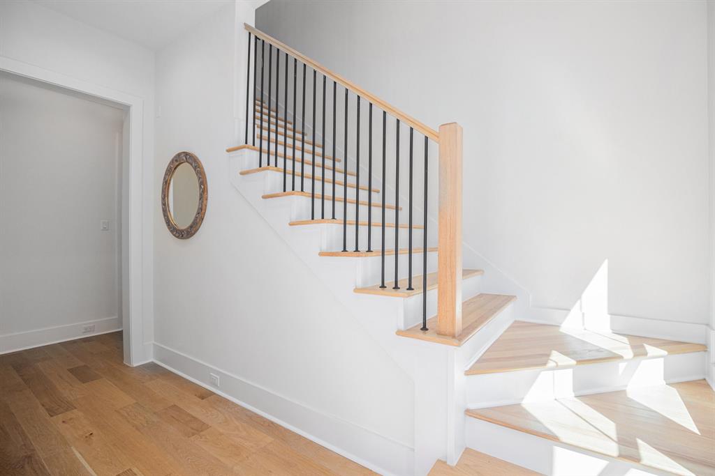 515 E 4th Street, Houston, Texas image 3