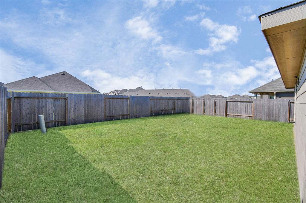 932 Gentle Moss Drive, Magnolia, Texas image 34