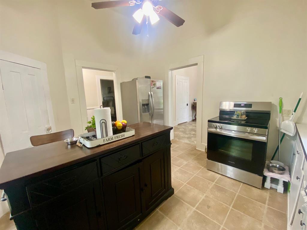 138 S Grace Street, Crockett, Texas image 12