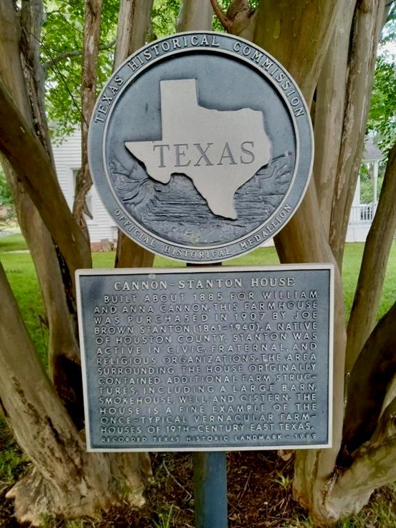 138 S Grace Street, Crockett, Texas image 29