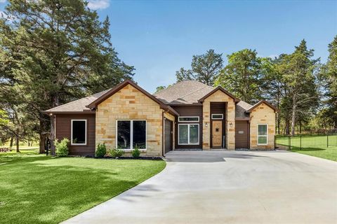 MLS: 70714716