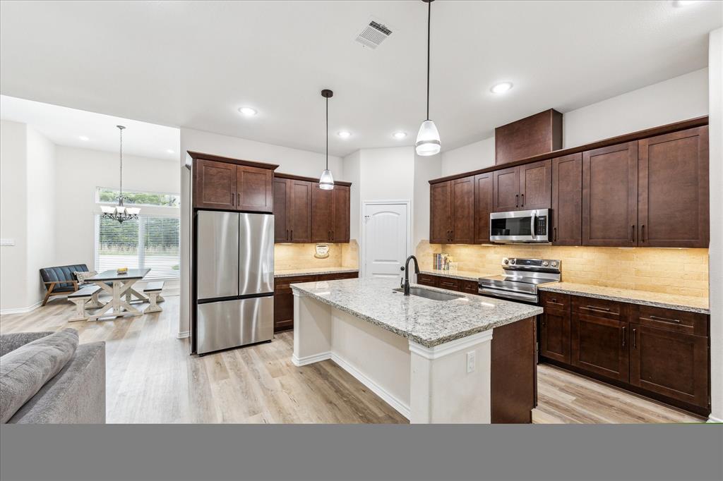 401 Saint Andrews Drive, New Ulm, Texas image 4