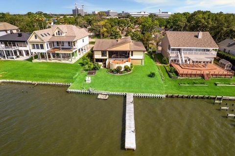 2414 Baycrest Drive Houston TX 77058