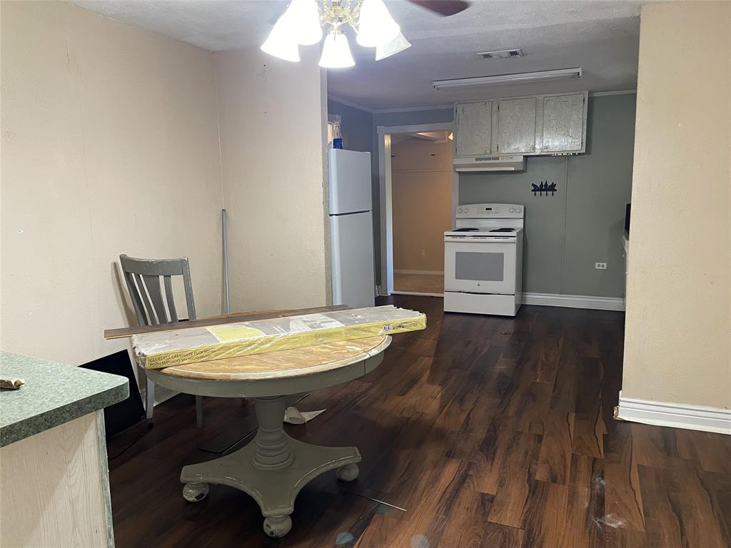 1119 N 4th Avenue, Teague, Texas image 7