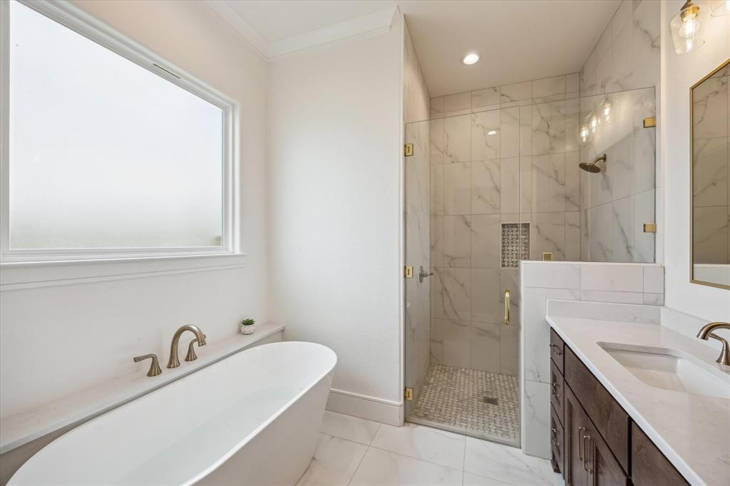 762 Blue Topaz Drive, Bellville, Texas image 28