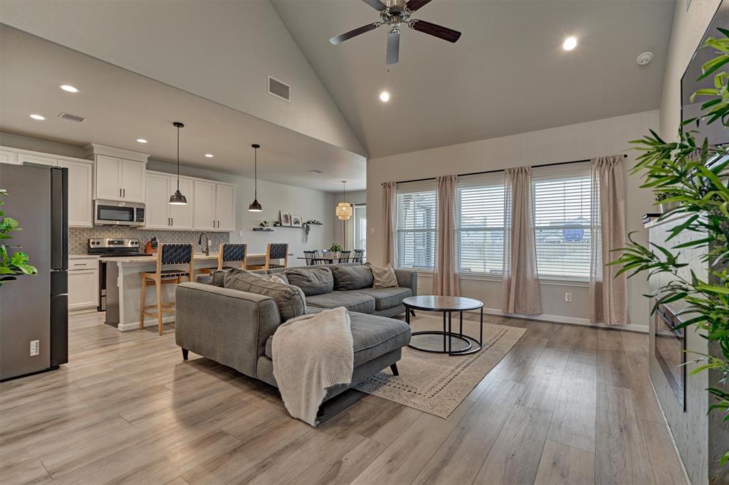 6139 Hazel Lake Drive, Conroe, Texas image 8
