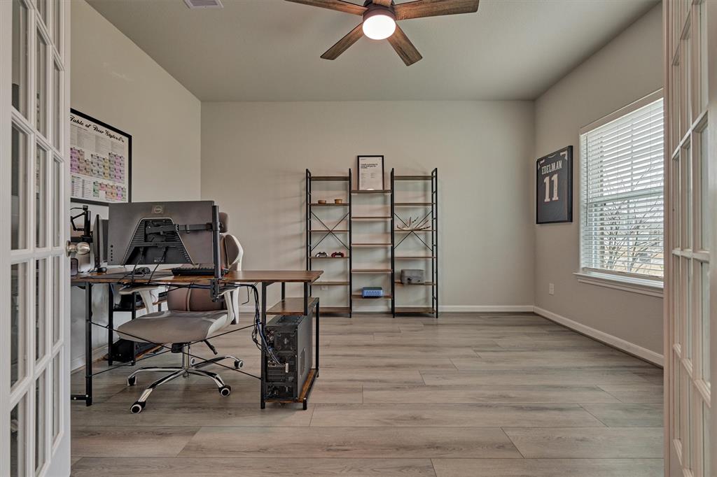 6139 Hazel Lake Drive, Conroe, Texas image 6