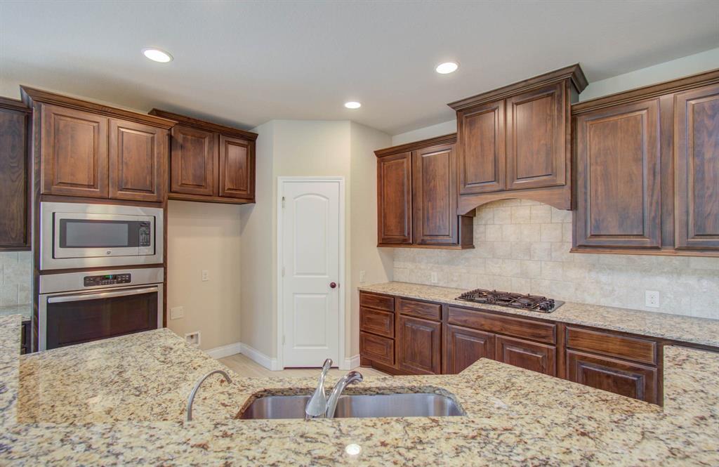 1202 Watercrest Park Lane, Rosenberg, Texas image 13
