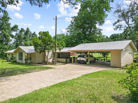 101 Old Quarters Road Oakhurst TX 77359