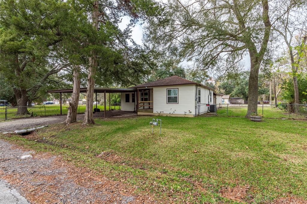 4028 Avenue N 1/2, Santa Fe, Texas image 3