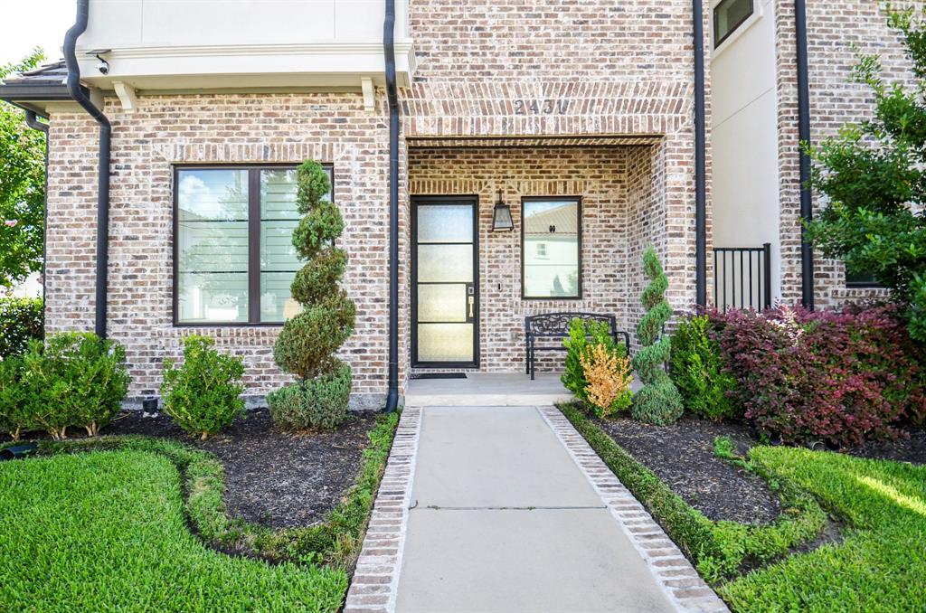 2431 Prairie Hollow Lane