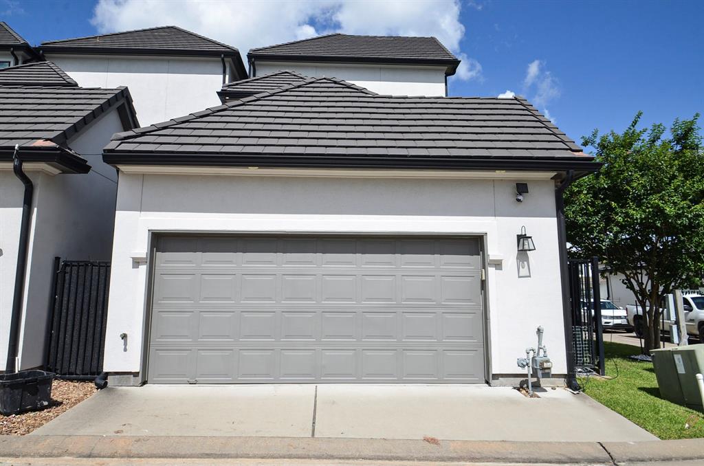 2431 Prairie Hollow Lane