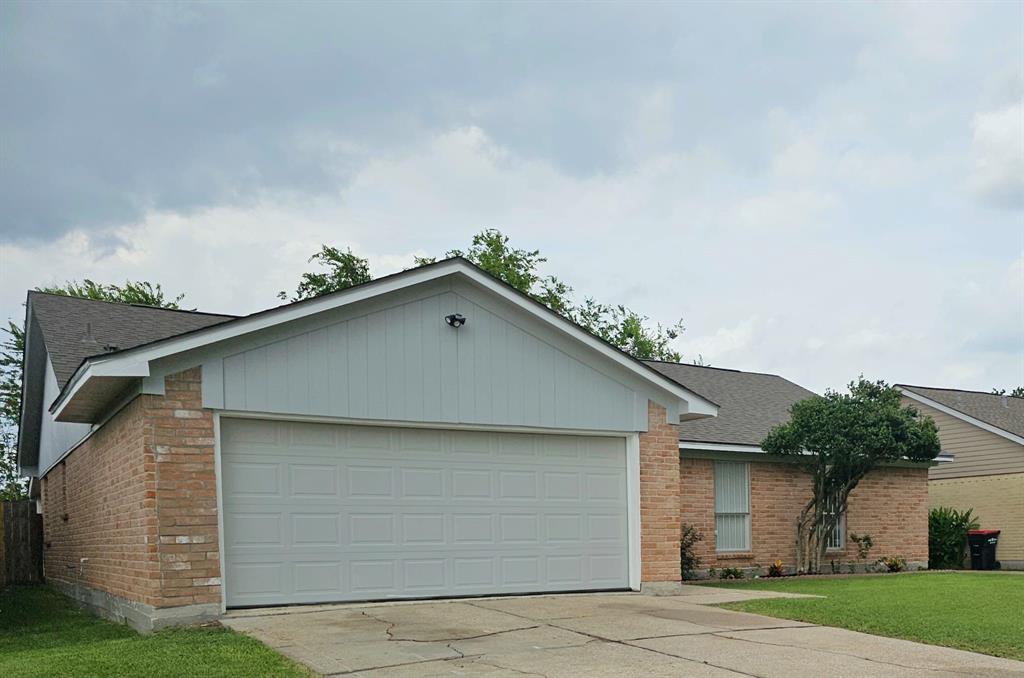 2806 W Greens Road