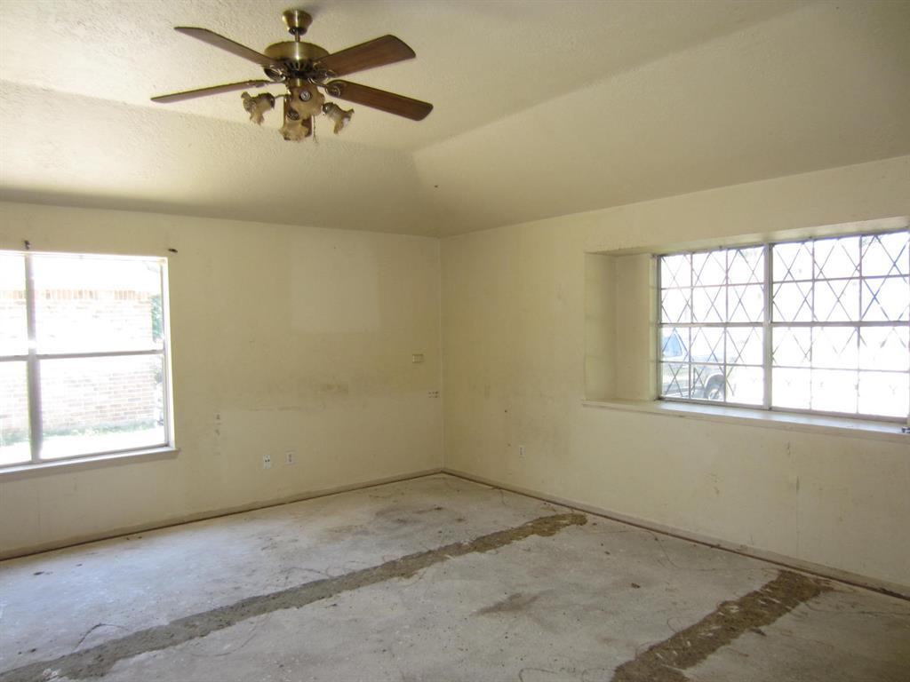 2342 Spring Dusk Lane, Spring, Texas image 4