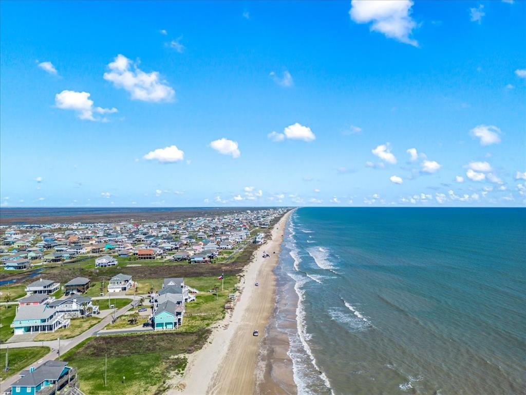 950 Sue Drive, Crystal Beach, Texas image 38