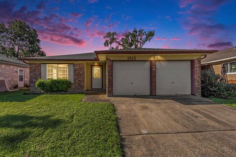 A home in League City