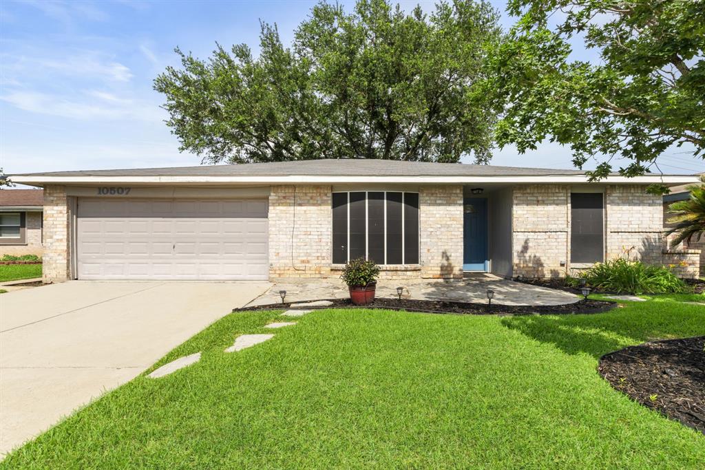 10507 Stockman Lane, Sugar Land, Texas image 1