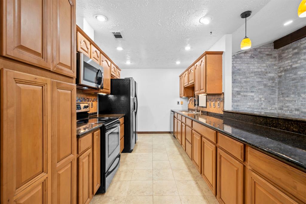 10507 Stockman Lane, Sugar Land, Texas image 9