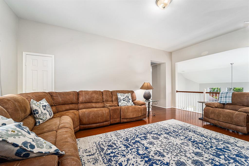 11018 Jadestone Creek Lane, Cypress, Texas image 32