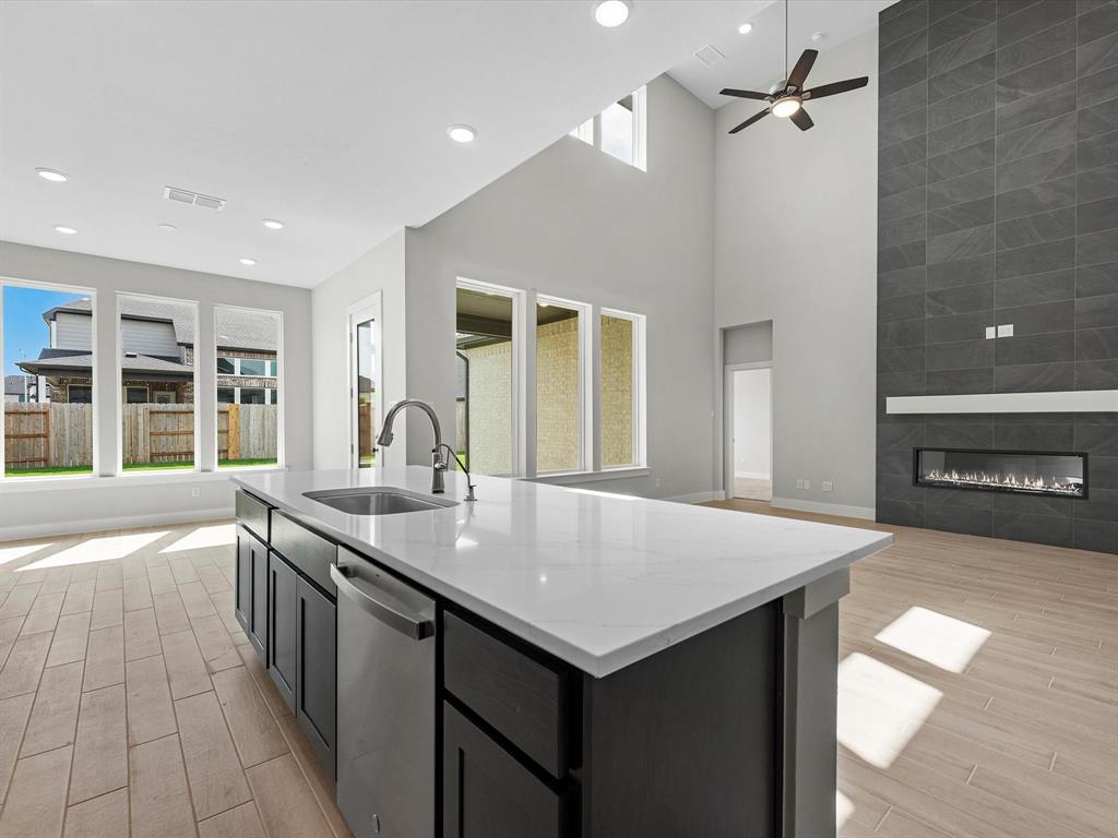 2610 Sanford Green Drive, Katy, Texas image 2