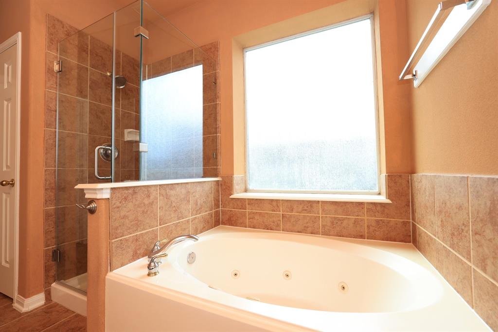10606 Maidstone Manor Court, Spring, Texas image 23