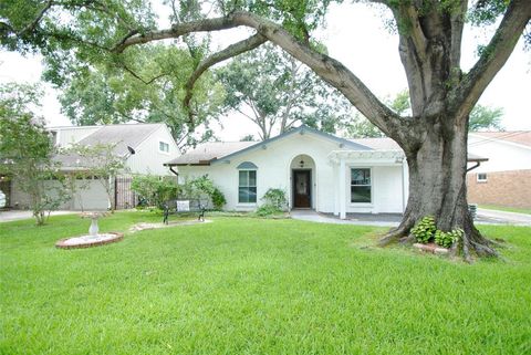 Photo of 10667 Mayfield Road, Houston, TX 77043 (MLS # 62655623)