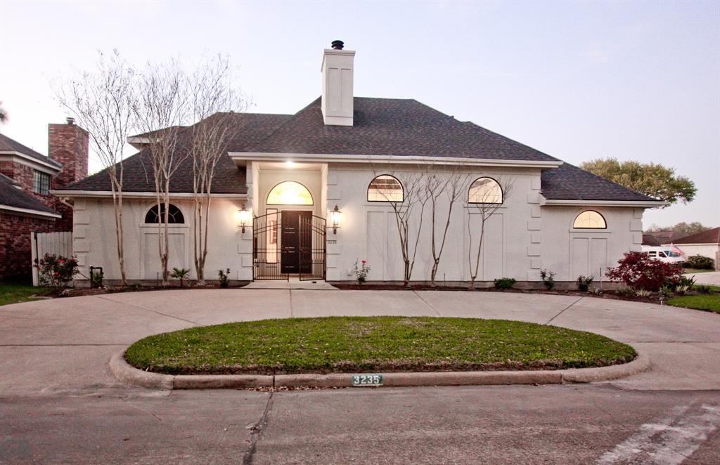3235 Country Club Boulevard