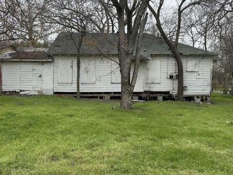 Photo of 764 Robert Street, Seguin, TX 78155 (MLS # 66295987)