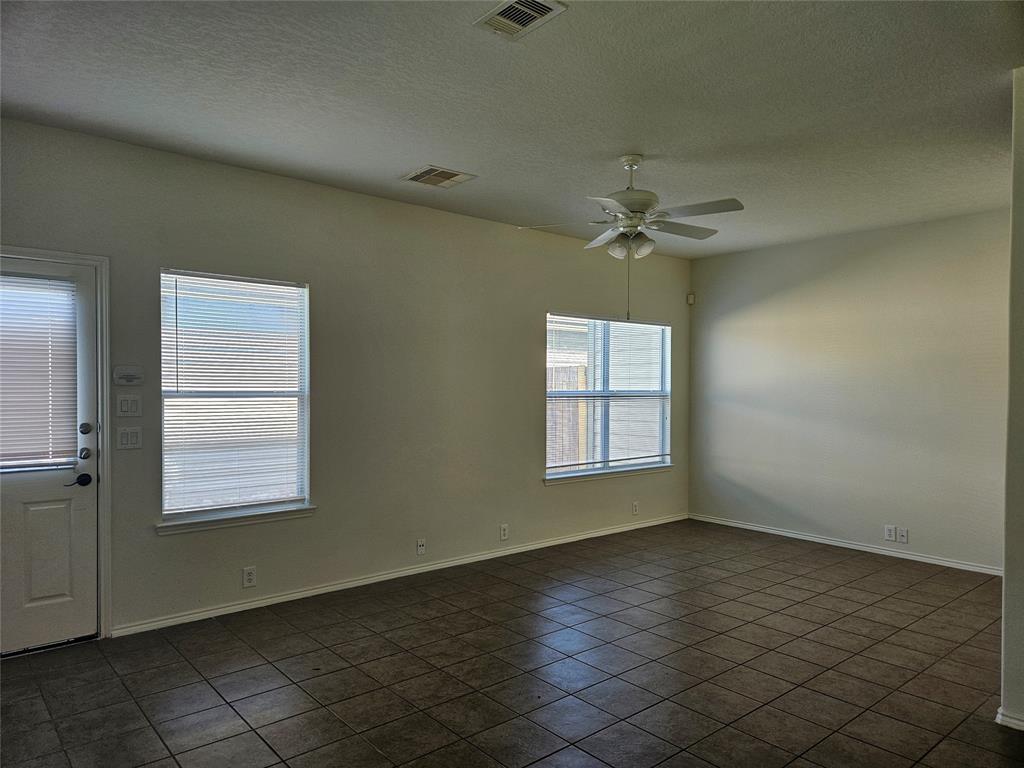 23604 Youpon Lake Lane, Spring, Texas image 4