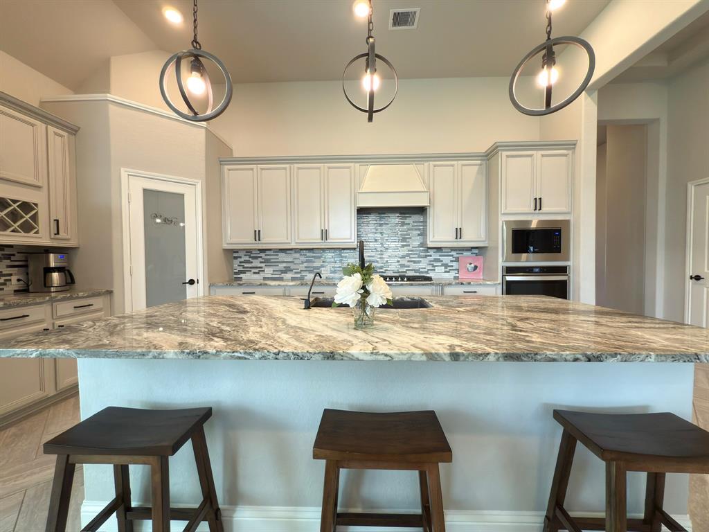 2253 Vanessa Cay Lane, La Porte, Texas image 10