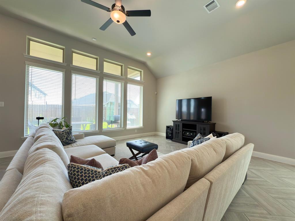 2253 Vanessa Cay Lane, La Porte, Texas image 20