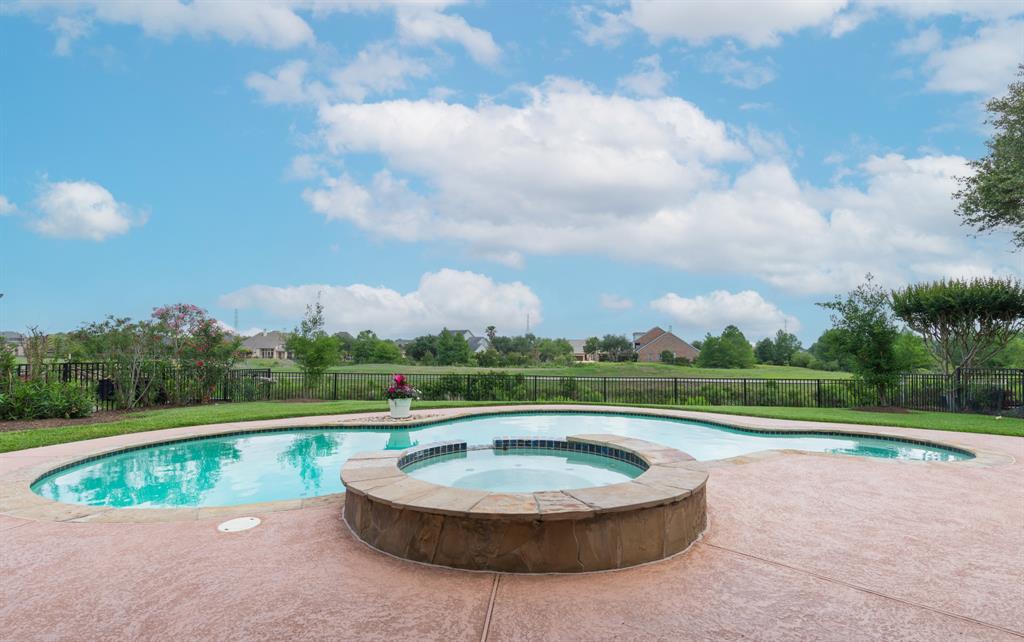 3011 Covebrook Drive, Pearland, Texas image 10