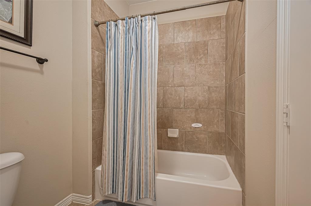 90 Wyndehaven Lakes Drive, Katy, Texas image 32