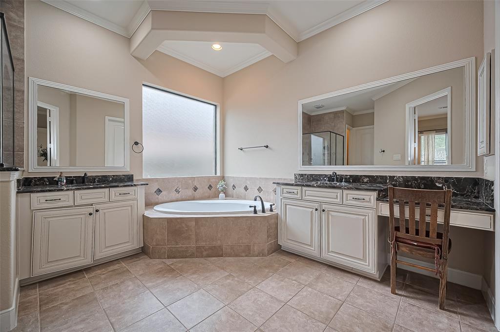 90 Wyndehaven Lakes Drive, Katy, Texas image 20