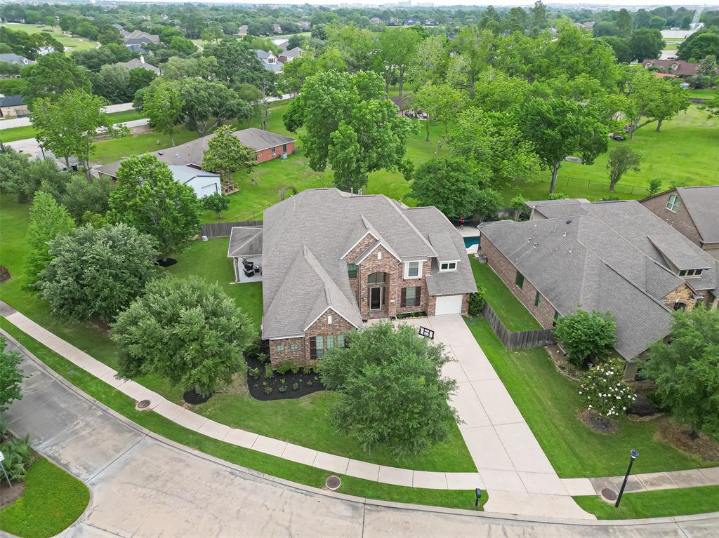 90 Wyndehaven Lakes Drive, Katy, Texas image 2