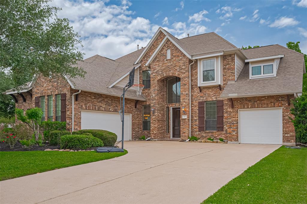 90 Wyndehaven Lakes Drive, Katy, Texas image 3