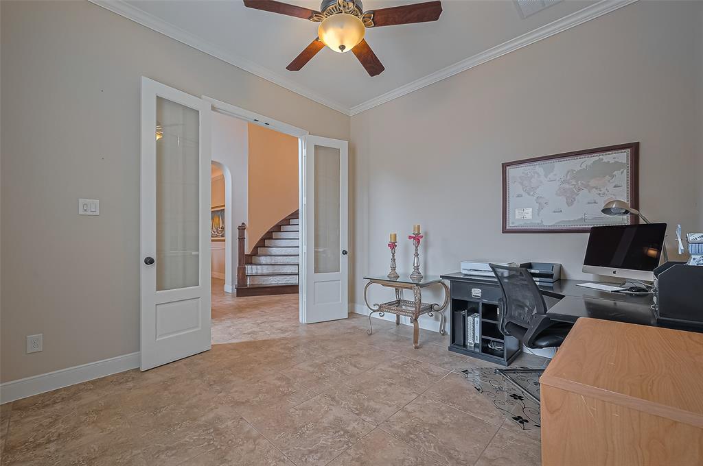 90 Wyndehaven Lakes Drive, Katy, Texas image 7