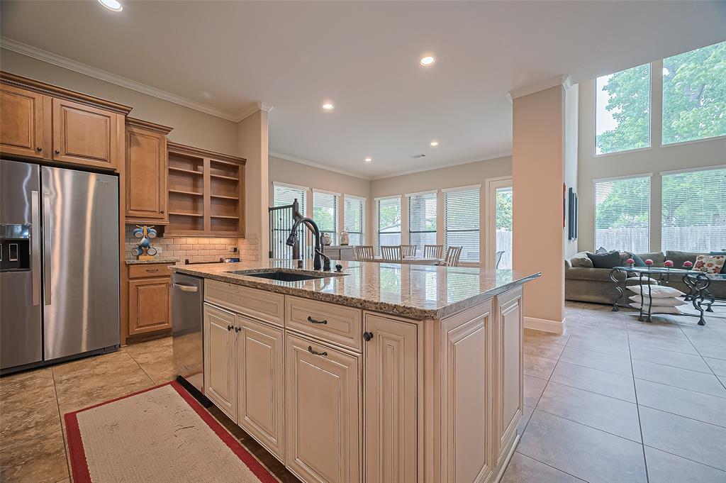 90 Wyndehaven Lakes Drive, Katy, Texas image 14